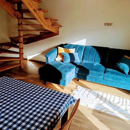 Yellow House * Wąglikowice