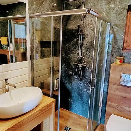 Yellow House Casa vacanze Wąglikowice