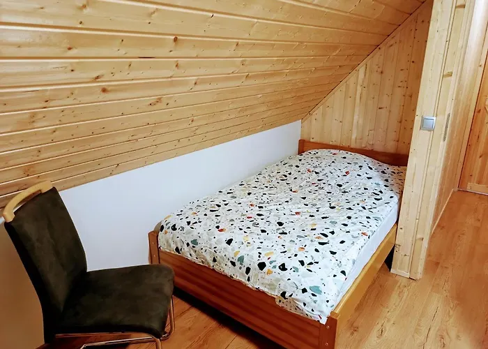 Yellow House بيت للعطل