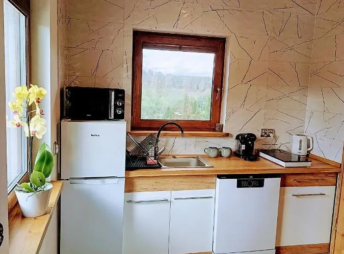 Yellow House * فونغليكوفيتسه