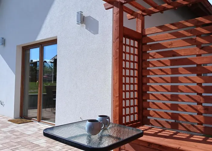 Yellow House بيت للعطل *